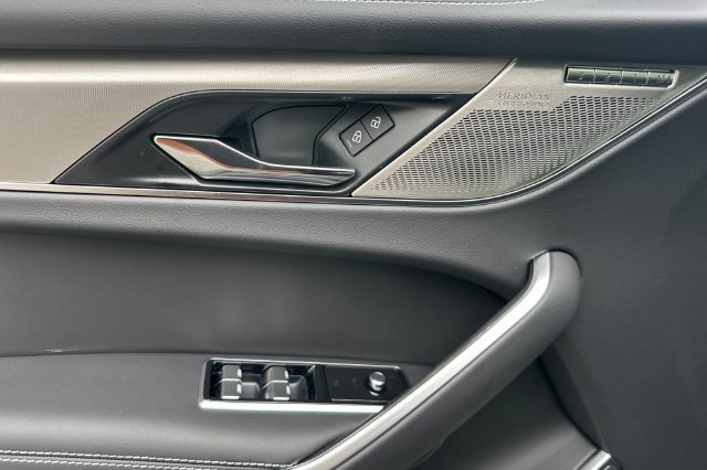 New 2026 Jaguar F-PACE R-Dynamic S AWD/4WD image 10