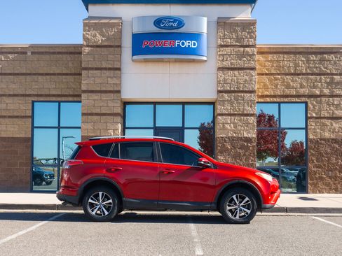 Used 2016 Toyota RAV4 XLE image 5