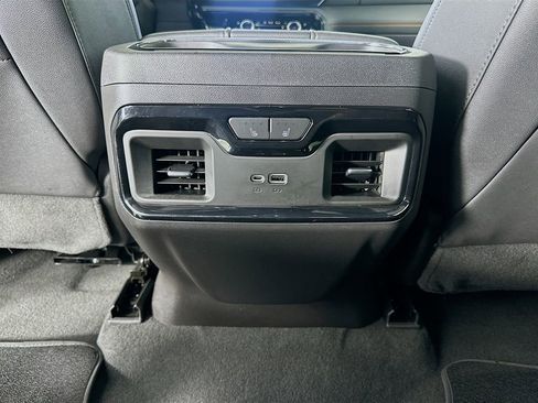 Used 2024 GMC Sierra 1500 AT4 w/ Technology Package AWD/4WD image 26