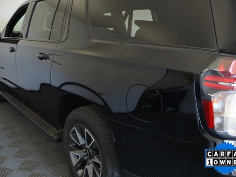 Used 2024 Chevrolet Suburban Z71 w/ Luxury Package image 11