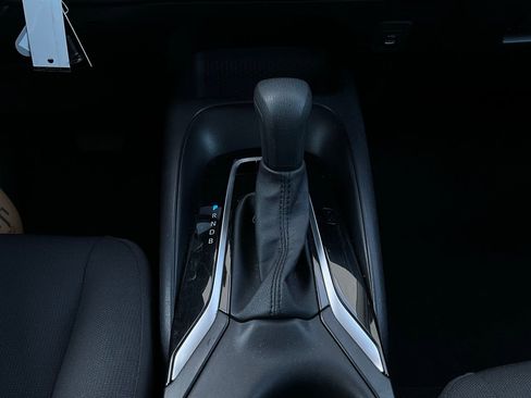 Used 2025 Toyota Corolla LE image 22