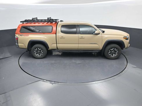 Used 2020 Toyota Tacoma TRD Off-Road AWD/4WD image 30