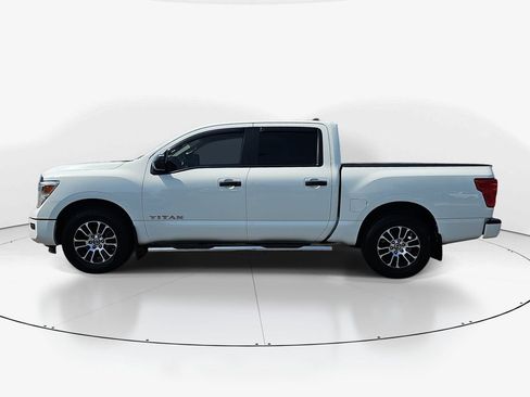 Used 2022 Nissan Titan SV RWD image 10
