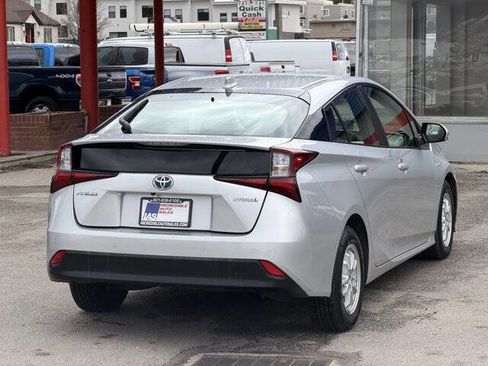 Used 2022 Toyota Prius LE image 4