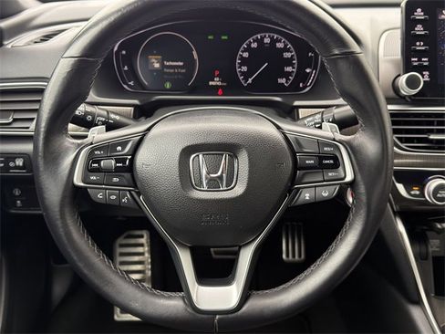 Used 2018 Honda Accord Sport image 12