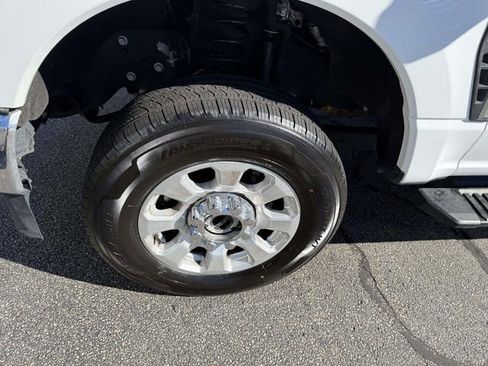 Used 2024 Ford F250 XLT w/ Snow Plow Prep Package image 12