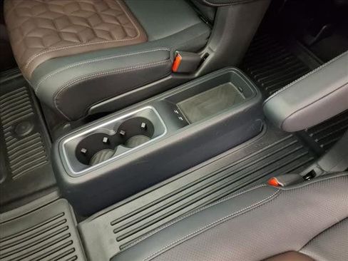 New 2025 Nissan Armada Platinum Reserve image 28