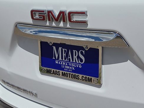 Used 2024 GMC Terrain SLE FWD image 14