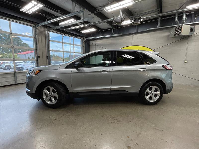 Used 2020 Ford Edge SE FWD image 2