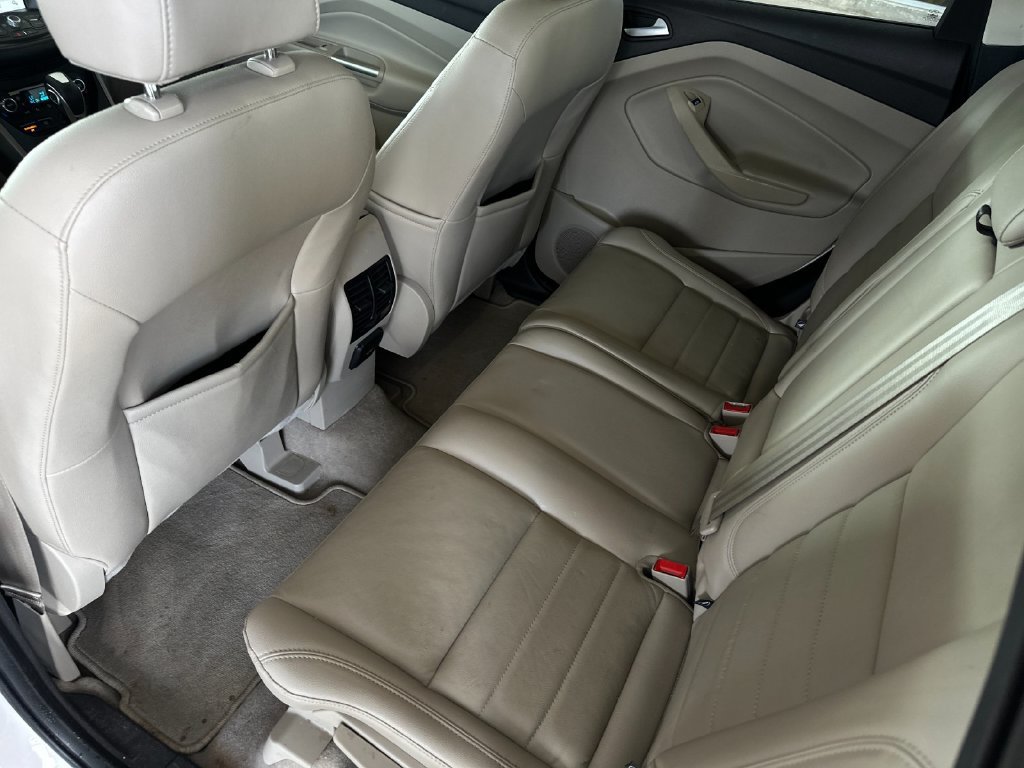 Used 2016 Ford Escape SE w/ SE Leather Comfort Package FWD image 11