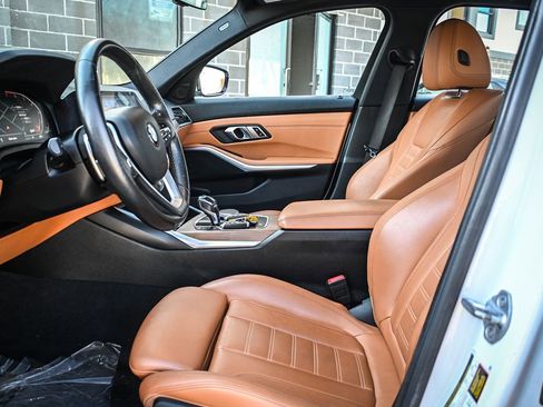 Used 2019 BMW 330i xDrive Sedan w/ Premium Package image 8