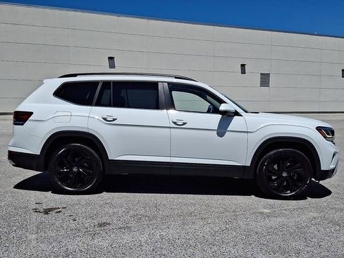 Used 2022 Volkswagen Atlas SE w/ Panoramic Sunroof Package AWD/4WD image 10