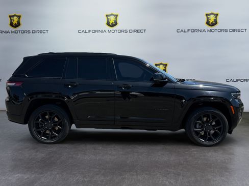 Used 2023 Jeep Grand Cherokee 30th Anniversary AWD/4WD image 6