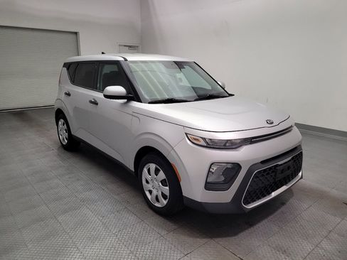 Used 2021 Kia Soul LX FWD image 13