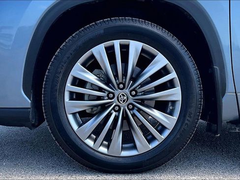 Used 2021 Toyota Highlander Platinum AWD/4WD image 35