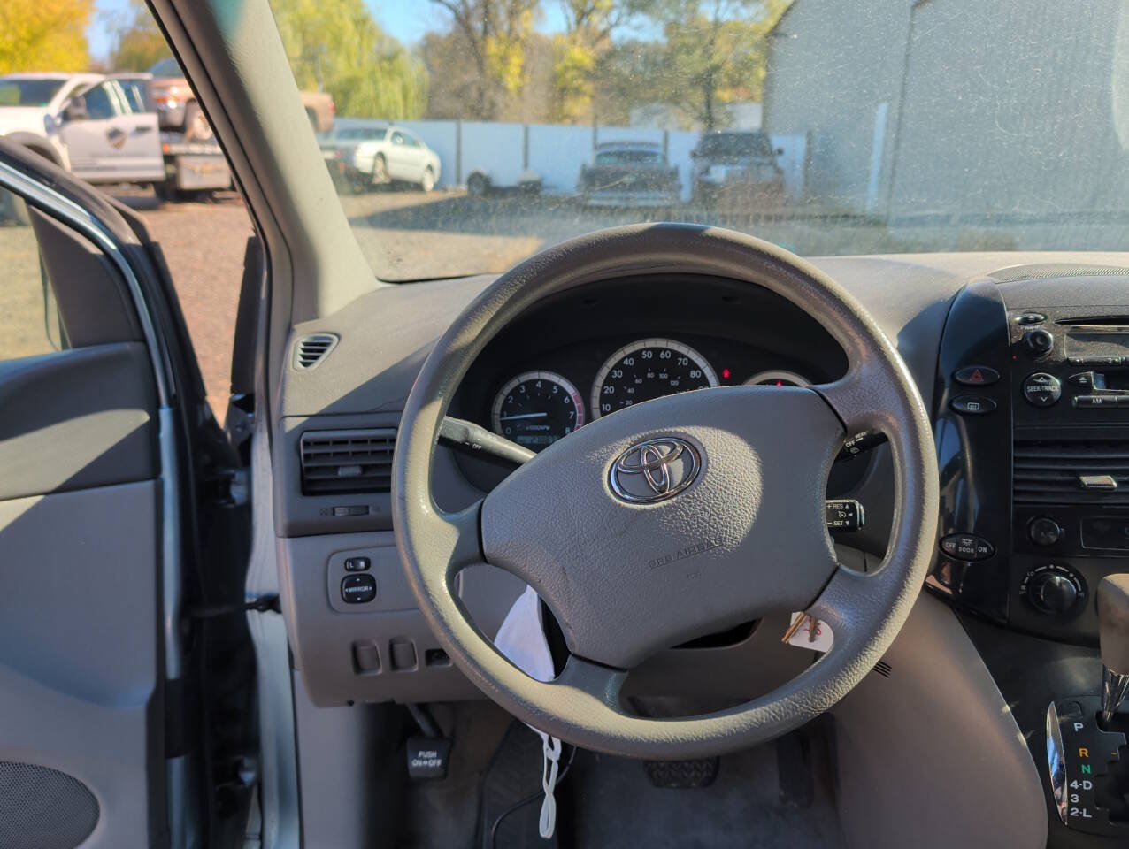 Used 2005 Toyota Sienna LE FWD image 31