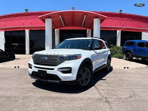 Used 2021 Ford Explorer XLT w/ Equipment Group 202A RWD image 3