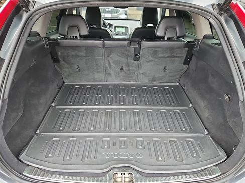 Used 2017 Volvo XC60 T6 Dynamic w/ Preferred Option Package image 26