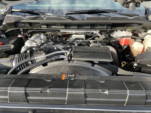 Used 2025 GMC Sierra 2500 AT4 image 41