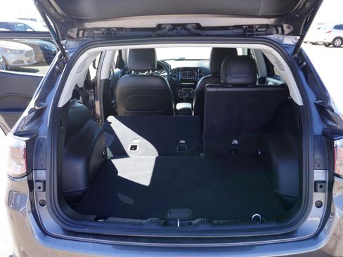 Used 2021 Jeep Compass Latitude image 23