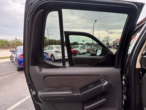 Used 2010 Ford Explorer Sport Trac XLT image 20
