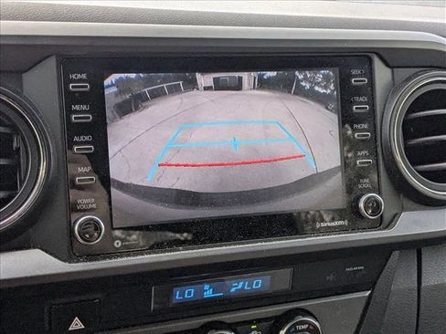 Used 2021 Toyota Tacoma TRD Off-Road w/ Technology Package AWD/4WD image 9