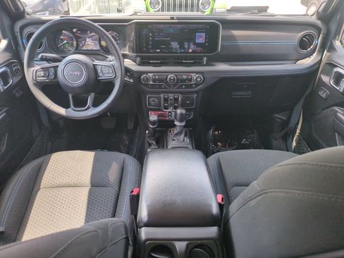 Used 2024 Jeep Wrangler Unlimited Rubicon 4xe AWD/4WD image 16