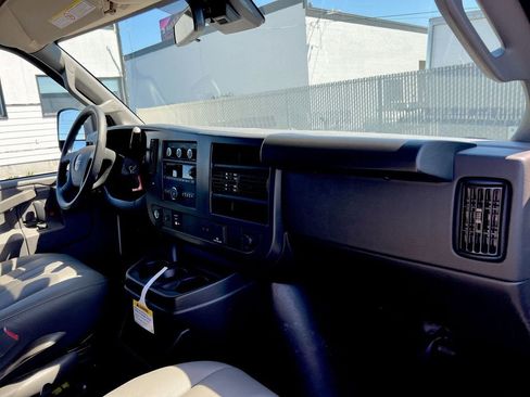 New 2026 GMC Savana 2500 RWD image 13