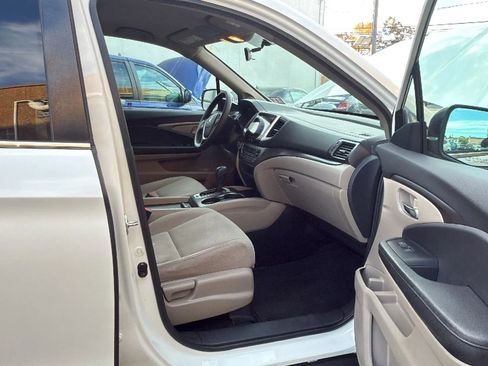 Used 2017 Honda Pilot EX image 24