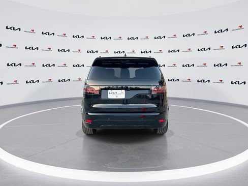 Used 2024 Land Rover Discovery Dynamic SE image 7