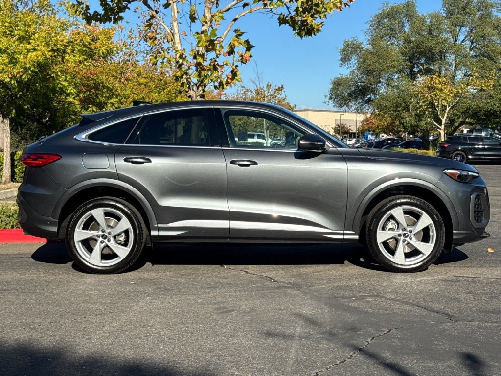 Used 2025 Audi Q5 Premium Plus AWD/4WD image 4