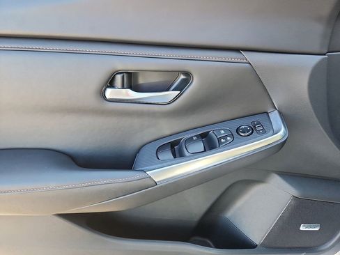 Certified 2023 Nissan Sentra SR w/ SR Premium Package image 13