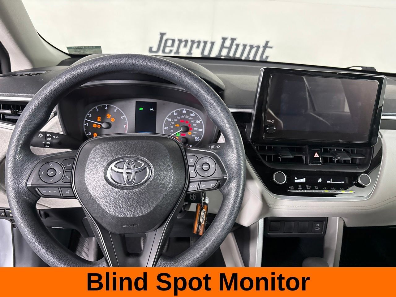 Used 2025 Toyota Corolla Cross L FWD image 15