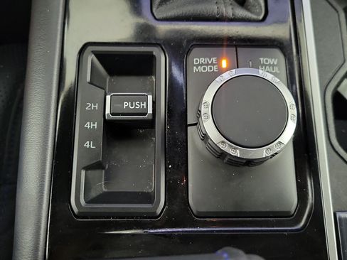 Used 2023 Toyota Tundra Platinum AWD/4WD image 31