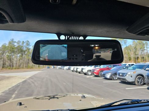 Used 2016 Jeep Wrangler Unlimited Sahara image 29