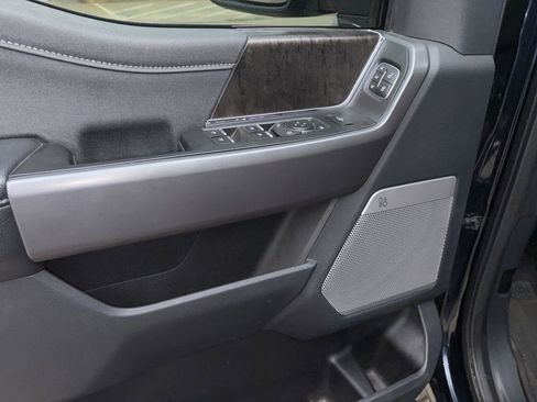 Used 2024 Ford F250 Lariat image 11