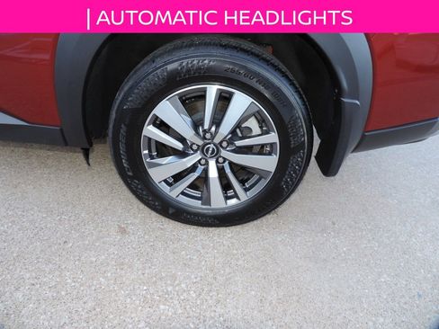 Used 2023 Nissan Pathfinder SL w/ Black Appearance Package image 14