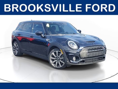 Used 2024 MINI Cooper Clubman S image 1