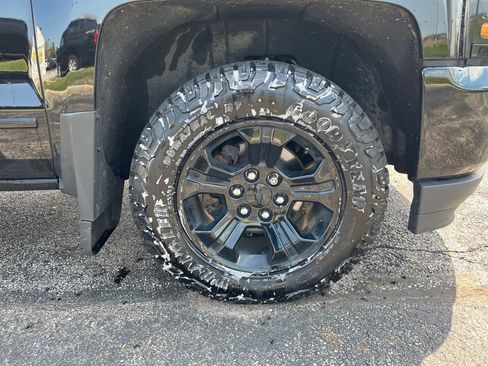 Used 2019 Chevrolet Silverado 1500 LT w/ All Star Edition AWD/4WD image 30