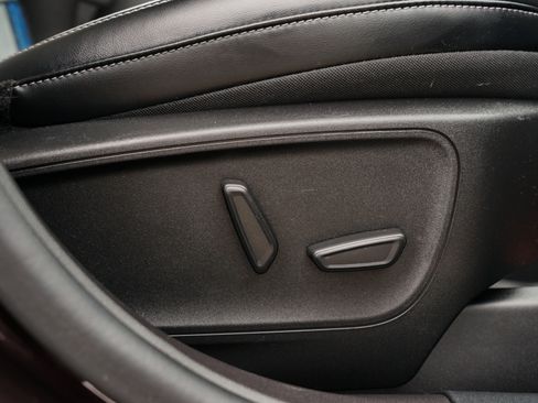 Used 2023 Ford Escape Platinum image 32