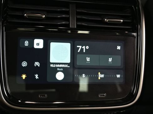 Used 2022 Rivian R1T Adventure AWD/4WD image 34