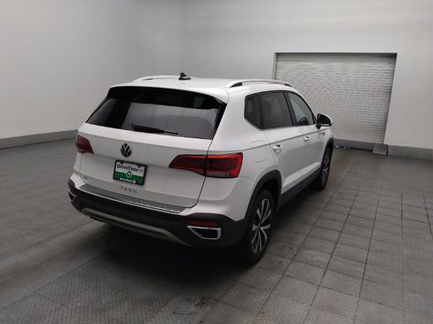 Used 2022 Volkswagen Taos SE FWD image 9