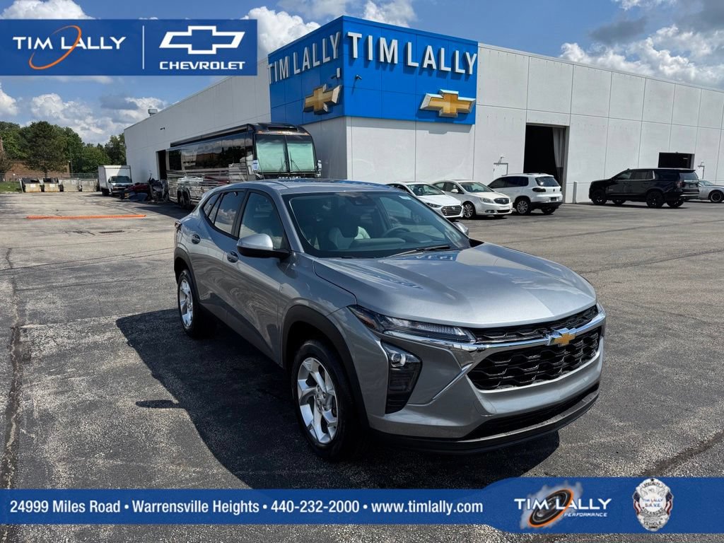 New 2026 Chevrolet Trax LS w/ LS Convenience Package FWD image 1