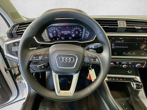 Used 2025 Audi Q3 2.0T Premium AWD/4WD image 11