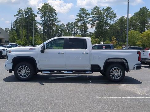 New 2025 Chevrolet Silverado 2500 LT w/ Z71 Chrome Sport Edition image 9