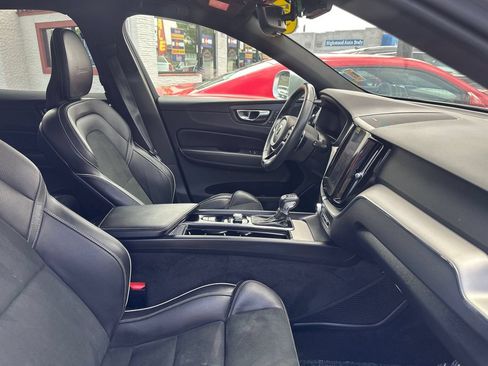 Used 2019 Volvo XC60 T6 R-Design w/ Protection Package Premier AWD/4WD image 15