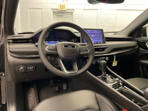 New 2026 Jeep Compass Latitude w/ Quick Order Package 29K image 9