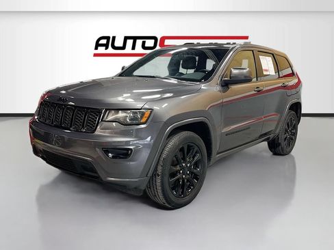 Used 2021 Jeep Grand Cherokee Laredo X AWD/4WD image 3