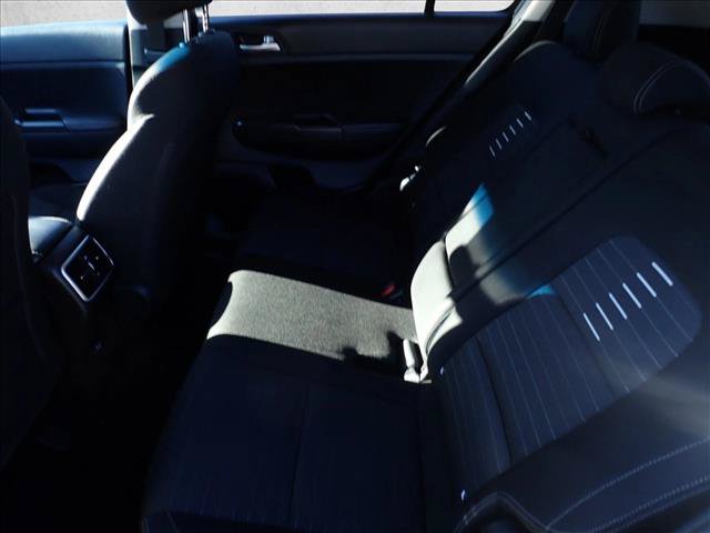 Used 2018 Kia Sportage LX AWD/4WD image 9