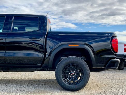 New 2026 GMC Canyon Elevation image 13